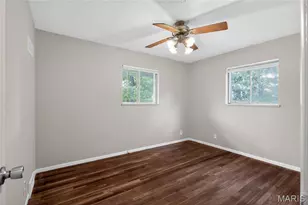 10247 Valley Dr, Saint Louis, MO 63137 - Photo 14