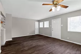 10247 Valley Dr, Saint Louis, MO 63137 - Photo 10