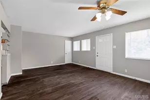 10247 Valley Dr, Saint Louis, MO 63137 - Photo 10