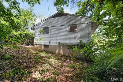 10247 Valley Drive, Saint Louis, MO 63137 - Photo 8