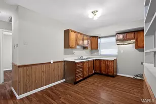 10247 Valley Dr, Saint Louis, MO 63137 - Photo 20