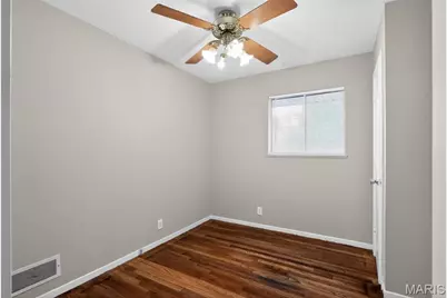 10247 Valley Drive, Saint Louis, MO 63137 - Photo 12