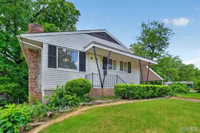 10247 Valley Drive, Saint Louis, MO 63137 - Photo 2