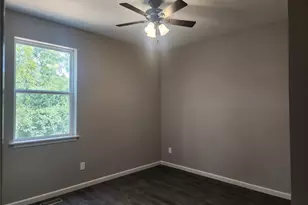 10111 Niblic Dr, Overland, MO 63114 - Photo 18