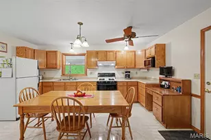 4120 Charbonier Rd, Florissant, MO 63031 - Photo 10