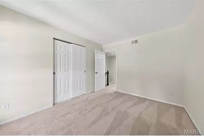 15203 Country Ridge Drive, Chesterfield, MO 63017 - Photo 32
