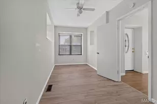 4139 Tholozan Ave, Saint Louis, MO 63116 - Photo 8