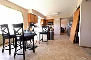 2660 Delaware Dr, Florissant, MO 63033 - Photo 12