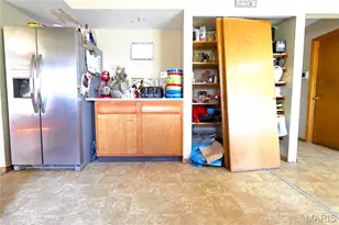 2660 Delaware Dr, Florissant, MO 63033 - Photo 14