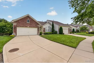 14736 Thornbird Manor Parkway, Chesterfield, MO 63017 - Photo 6