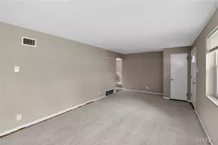 6839 Chamberlain Ct, Saint Louis, MO 63130 - Photo 8