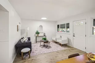 10401 Lilac Ave, Saint Louis, MO 63137 - Photo 2