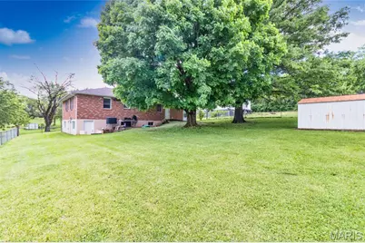 102 N Thomas Street, De Soto, MO 63020 - Photo 4