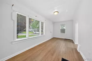 11038 Gertrude Ave, Saint Ann, MO 63074 - Photo 6