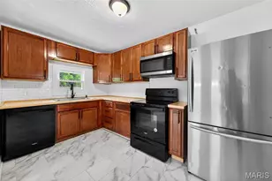 11038 Gertrude Ave, Saint Ann, MO 63074 - Photo 24