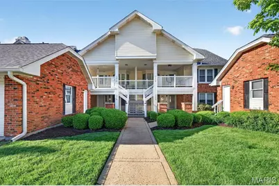 7316 Whitehall Colonial Lane, Shrewsbury, MO 63119 - Photo 2