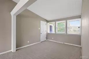 10836 Hallstead Dr, Saint Louis, MO 63136 - Photo 8