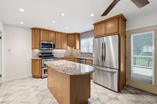 9131 Cherry Brook Ln, Crestwood, MO 63126 - Photo 6