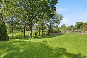 9131 Cherry Brook Ln, Crestwood, MO 63126 - Photo 24
