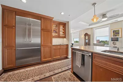 232 N Kingshighway Boulevard #902, Saint Louis, MO 63108 - Photo 10