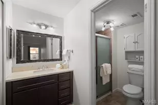585 Coeur de Royale Dr, Creve Coeur, MO 63141 - Photo 36