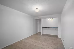 585 Coeur de Royale Dr, Creve Coeur, MO 63141 - Photo 28