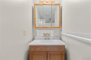 2240 Brook Dr, Florissant, MO 63033 - Photo 18