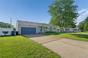 8504 Valdes Dr, Affton, MO 63123 - Photo 2