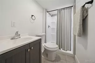 8504 Valdes Dr, Affton, MO 63123 - Photo 16