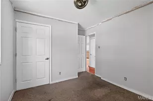 10076 Royal Dr, Saint Louis, MO 63136 - Photo 22