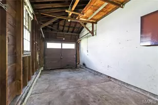 9713 Calumet Dr, Saint Louis, MO 63137 - Photo 10