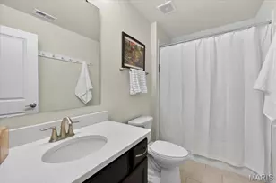 8002 Townes Wy, Saint Louis, MO 63117 - Photo 20