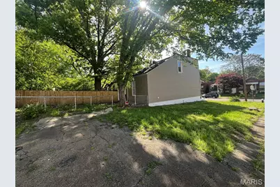 2027 Destrehan Street, Saint Louis, MO 63107 - Photo 18