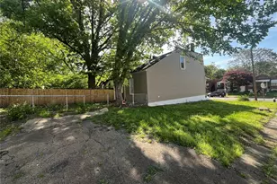 2027 Destrehan St, Saint Louis, MO 63107 - Photo 18