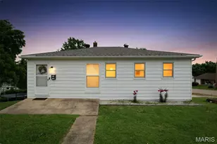 900 Williams St, De Soto, MO 63020 - Photo 1