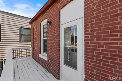 1047 S Taylor Avenue, Saint Louis, MO 63110 - Photo 30