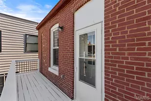 1047 S Taylor Ave, Saint Louis, MO 63110 - Photo 30