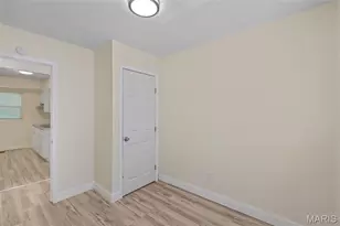 10305 Galloway Dr, Saint Louis, MO 63137 - Photo 14