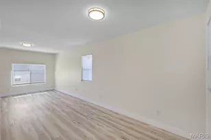 10305 Galloway Dr, Saint Louis, MO 63137 - Photo 6