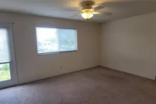 12587 Chardin Pl, Saint Louis, MO 63128 - Photo 8