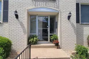 12587 Chardin Pl, Saint Louis, MO 63128 - Photo 2