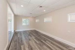 10253 Imperial Dr, Saint Louis, MO 63136 - Photo 14