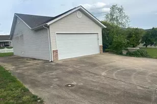 80 Treasure Island Dr, Troy, MO 63379 - Photo 2