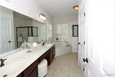 10925 Clydesdale Manors Court, Saint Louis, MO 63123 - Photo 16