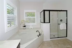 10925 Clydesdale Manors Ct, Saint Louis, MO 63123 - Photo 18