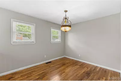 2010 E Humes Lane, Florissant, MO 63033 - Photo 4