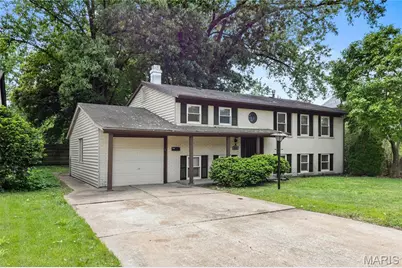 2010 E Humes Lane, Florissant, MO 63033 - Photo 2