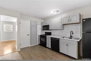 2010 E Humes Ln, Florissant, MO 63033 - Photo 6