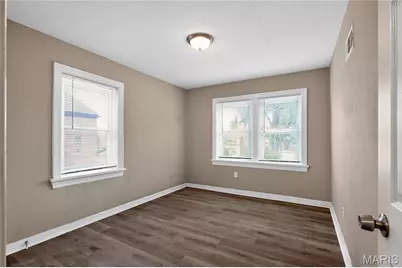 1823 Eton Lane, Saint Louis, MO 63147 - Photo 12