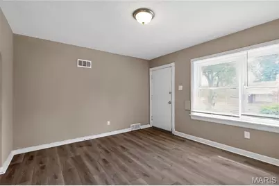 1823 Eton Lane, Saint Louis, MO 63147 - Photo 10